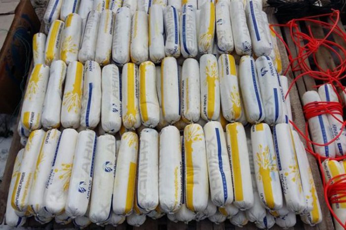  Explosive substance found under the bridge in Rezdere village of Zangilan region - ANAMA 