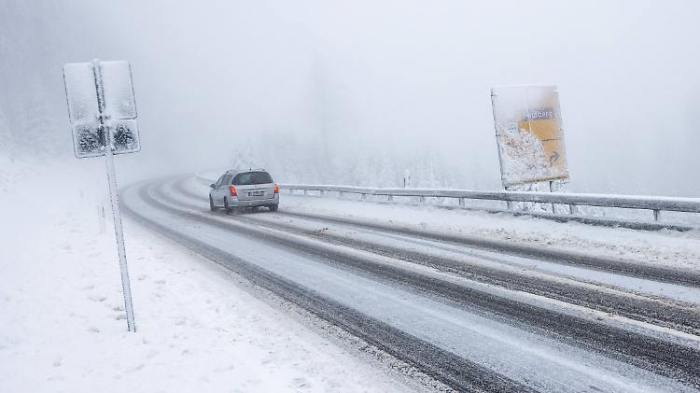 Glätte auf Straßen verursacht viele Unfälle