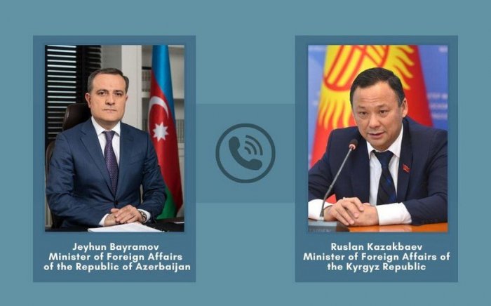 Azerbaijani, Kyrgyz FMs hold phone conversation