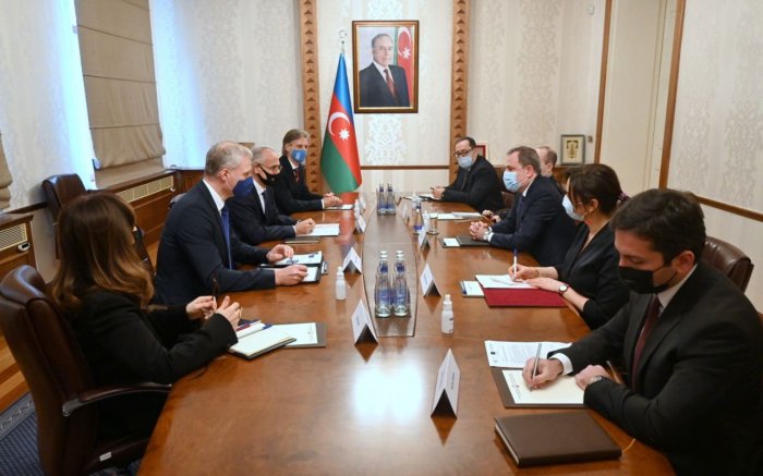   Azerbaijani FM meets with UN, EU, WB representatives  