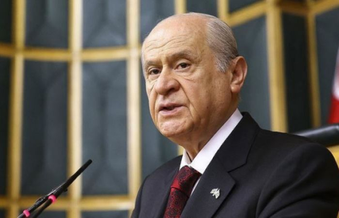  Dovlet Bahceli felicita a Ilham Aliyev 