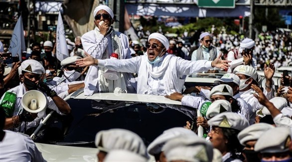 إندونيسيا: إبقاف زعيم اسلامي لانتهاكه قيود مكافحة كورونا