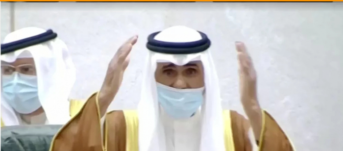 أمير الكويت يتسلم دعوة رسمية من الملك سلمان لحضور القمة الخليجية