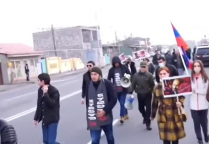 Armenian opposition sets up tents on Republic Square, demanding Pashinyan