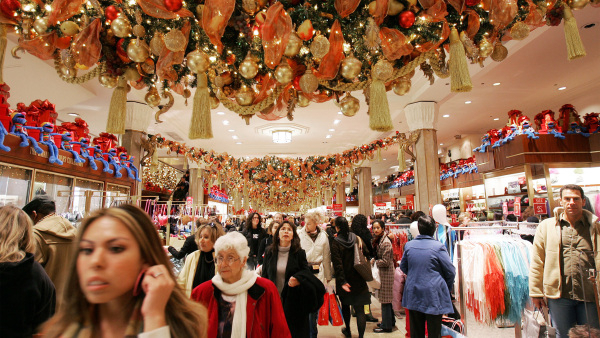   Is it smart to go holiday shopping during pandemic? -   iWONDER    