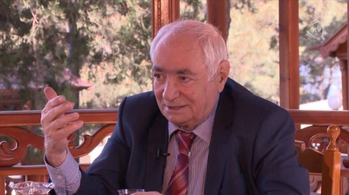  “Müharibə günlərində 80-dən çox şeir yazdım” -  Vahid Əziz  