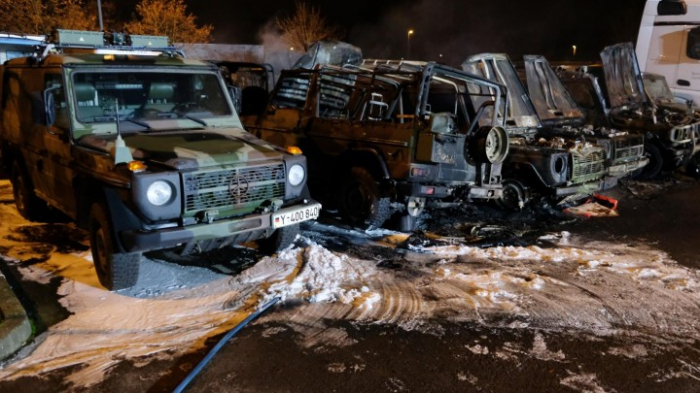 Offenbar Brandanschlag auf mehrere Bundeswehrautos