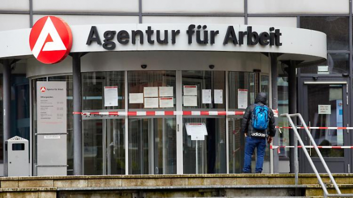   Zahl der Arbeitslosen steigt auf 2,707 Millionen  