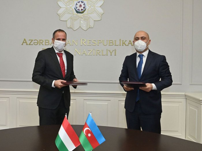 Azerbaijan, Hungary sign MoU on cooperation in education