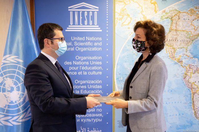 Azərbaycan səfiri etimadnaməsini UNESCO-nun Baş direktoruna təqdim etdi