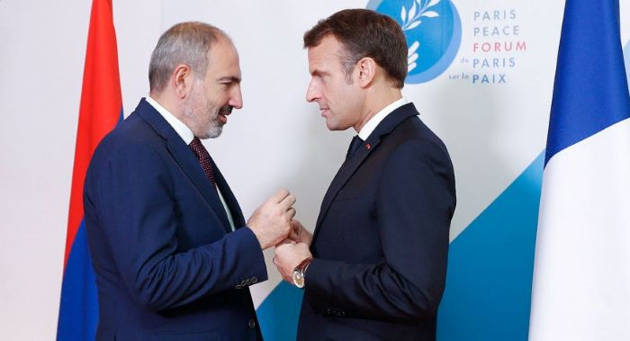   Macron discutió Karabaj con Pashinián  