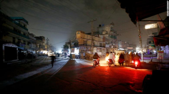 Breakdown in national power grid plunges Pakistan into darkness