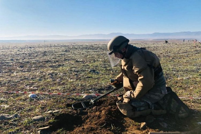   Türkische Soldaten nehmen an Minenräumarbeiten in Karabach teil  