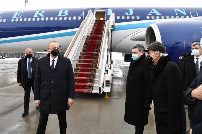  Presidente Ilham Aliyev finaliza su visita a Rusia 