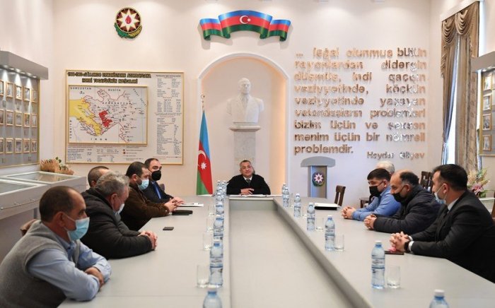  Se discute el regreso de los azerbaiyanos a los territorios liberados 