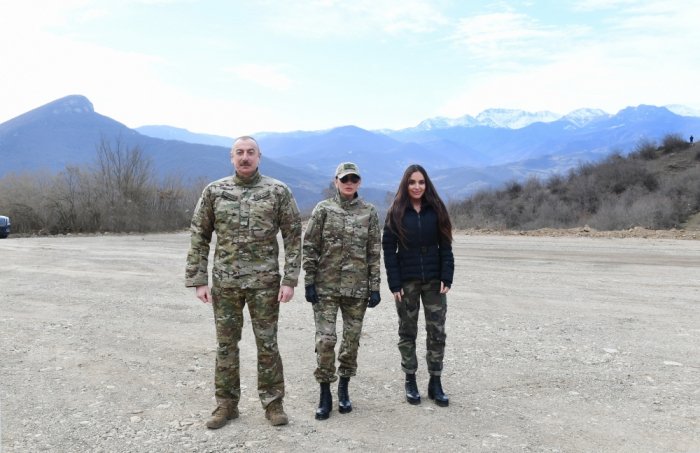 El presidente Ilham Aliyev y la primera dama Mehriban Aliyeva, en Shusha -  FOTOS  