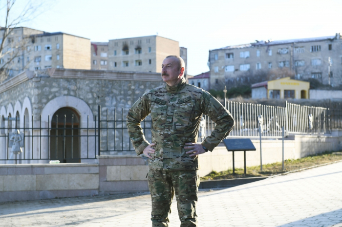 Antimilli ünsürlər Şuşanı düşmənə verdilər, özləri