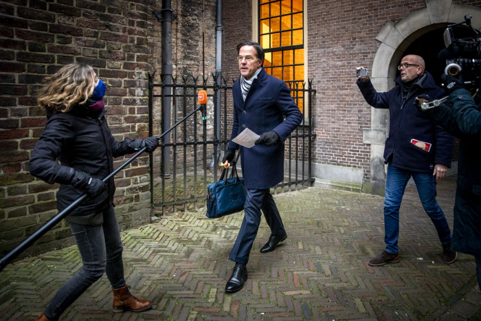 El Gobierno holandés dimite en bloque por el escándalo en las ayudas al cuidado de niños