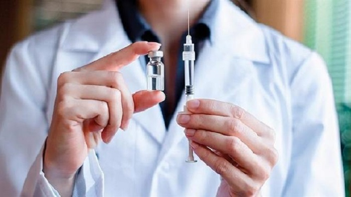   مناشدة من "طبيب" للسكان بشأن اللقاح  