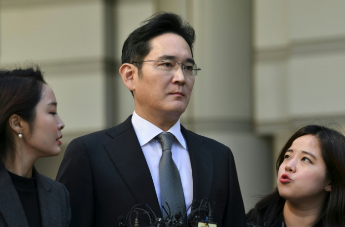 Samsung chief jailed for 2.5 years over corruption scandal