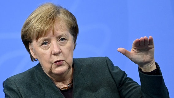   Merkel tritt nach dem Bund-Länder-Treffen vor die Presse  