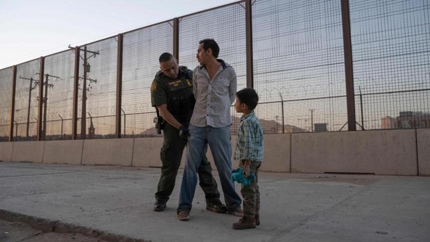 Estados Unidos paraliza las deportaciones de inmigrantes durante cien días