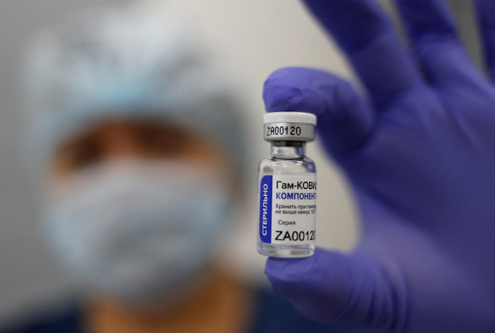 Covid-19: le gouvernement hongrois commande 2 millions de doses du vaccin russe Spoutnik V