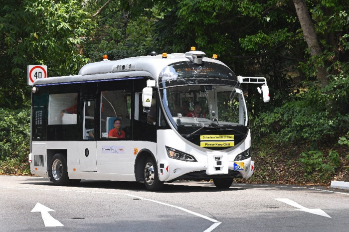 Singapore starts new self-driving bus trial