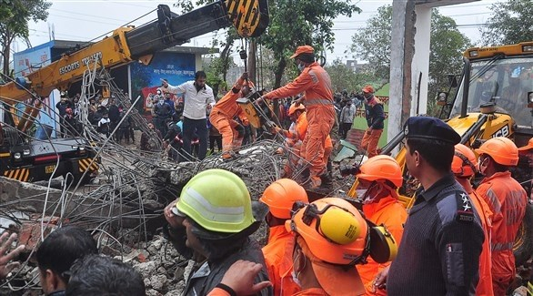 مقتل 18 هندياً بانهيار سقف مبنى لحرق الجثث
