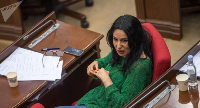 “Oktyabrın 14-də müharibəni dayandırmaq olardı” -  Erməni deputat  
