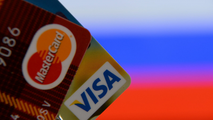 "فيزا" تمنع التبرعات السياسية عبر بطاقاتها