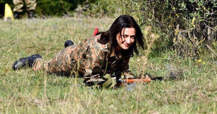   Ermənilər Akopyanı ələ saldı:   “Onu da Azərbaycana vermək lazımdır” 