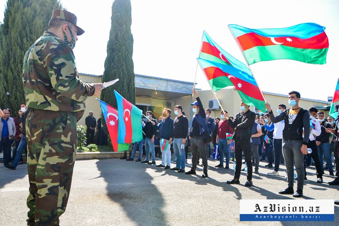 Çağırışçılar hərbi xidmətə yola salınır