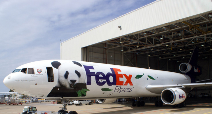 FedEx envisage de supprimer environ 6300 emplois en Europe à la suite du rachat de TNT