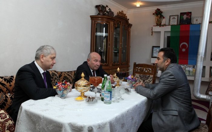 Nazir müavini şəhid ailələri ilə görüşdü