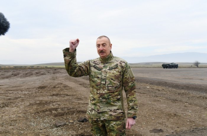     Ilham Aliyev:   "Empieza el gran regreso"   