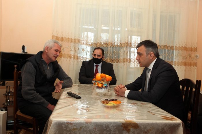 Nazir müavini şəhid ailələri ilə görüşdü