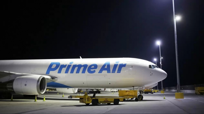 Amazon hace primera compra de aviones para ampliar red de carga