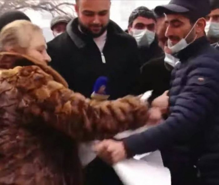  Paşinyana Şuşa barədə sual verən jurnalist hücuma məruz qaldı 