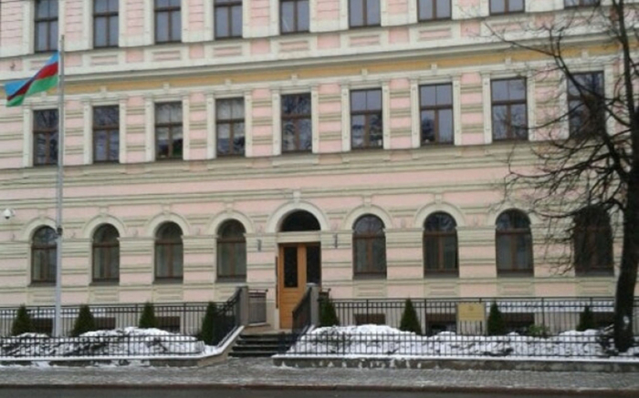  Gibt es Feuer in der aserbaidschanischen Botschaft in Lettland? 