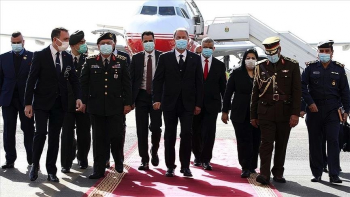 وزير الدفاع التركي يصل بغداد في زيارة رسمية