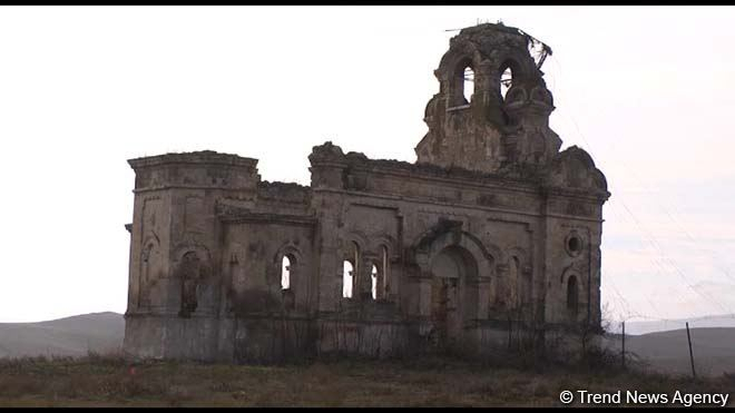   Armenier zerstören russische Kirche in Chodschavend -   FOTO    