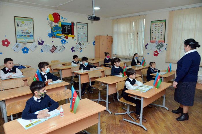 BŞTİ rəhbərliyi tədris prosesinin gedişini izlədi
