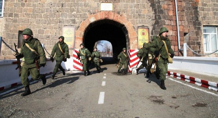 Rusiyanın Ermənistandakı hərbi bazası köçürülür 