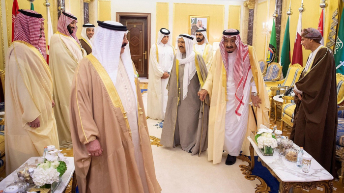 رغم المصالحة... هجوم حاد من مستشار ملك البحرين على قطر واتهامها بالتآمر