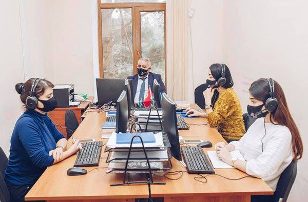 Radio aparıcıları üçün təlimlər keçiriləcək -  FOTO 