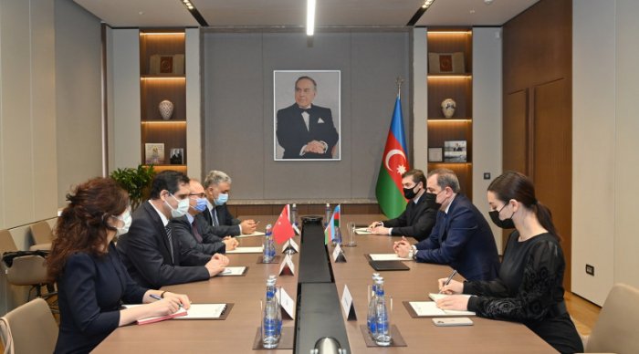 Ceyhun Bayramov Birol Akgünlə görüşdü