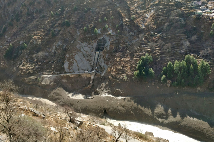 Himalayan glacier bursts in India, about 150 feared dead in floods