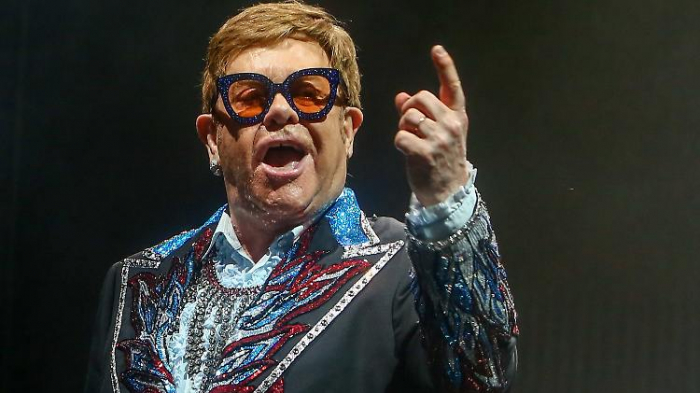 Elton John kämpft weiter