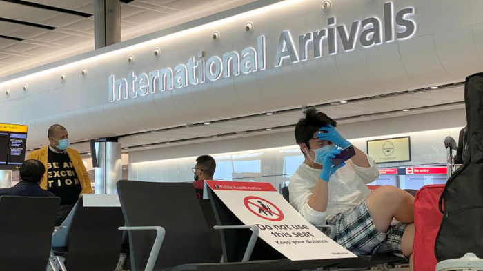 UK mulls tougher testing for international arrivals 